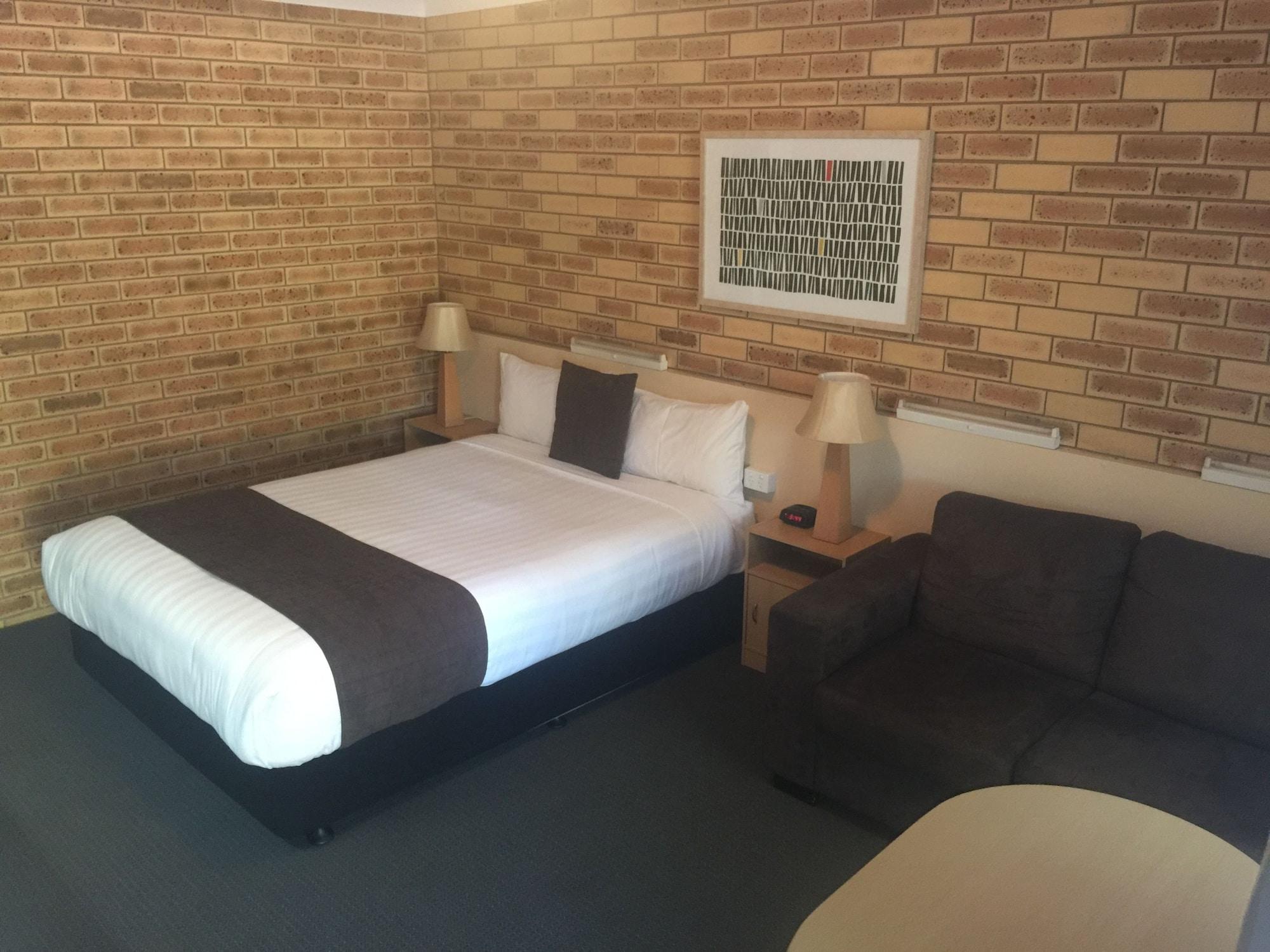 Blue Violet Motor Inn Toowoomba Exterior photo