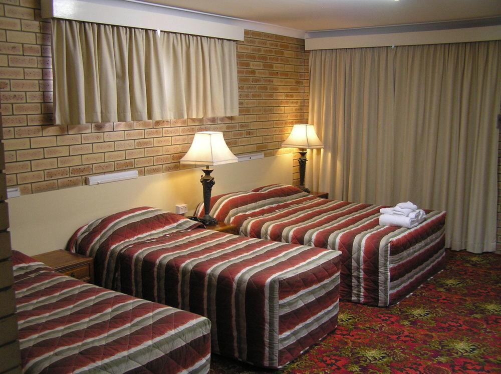 Blue Violet Motor Inn Toowoomba Exterior photo