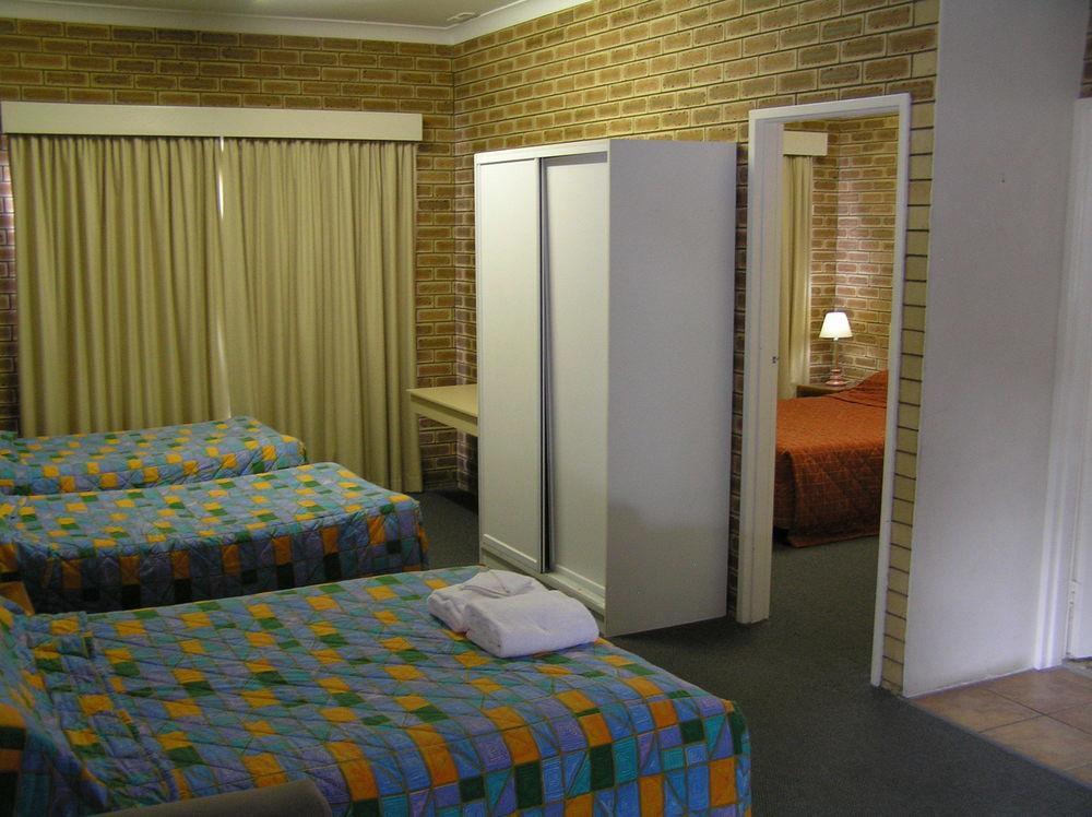 Blue Violet Motor Inn Toowoomba Exterior photo
