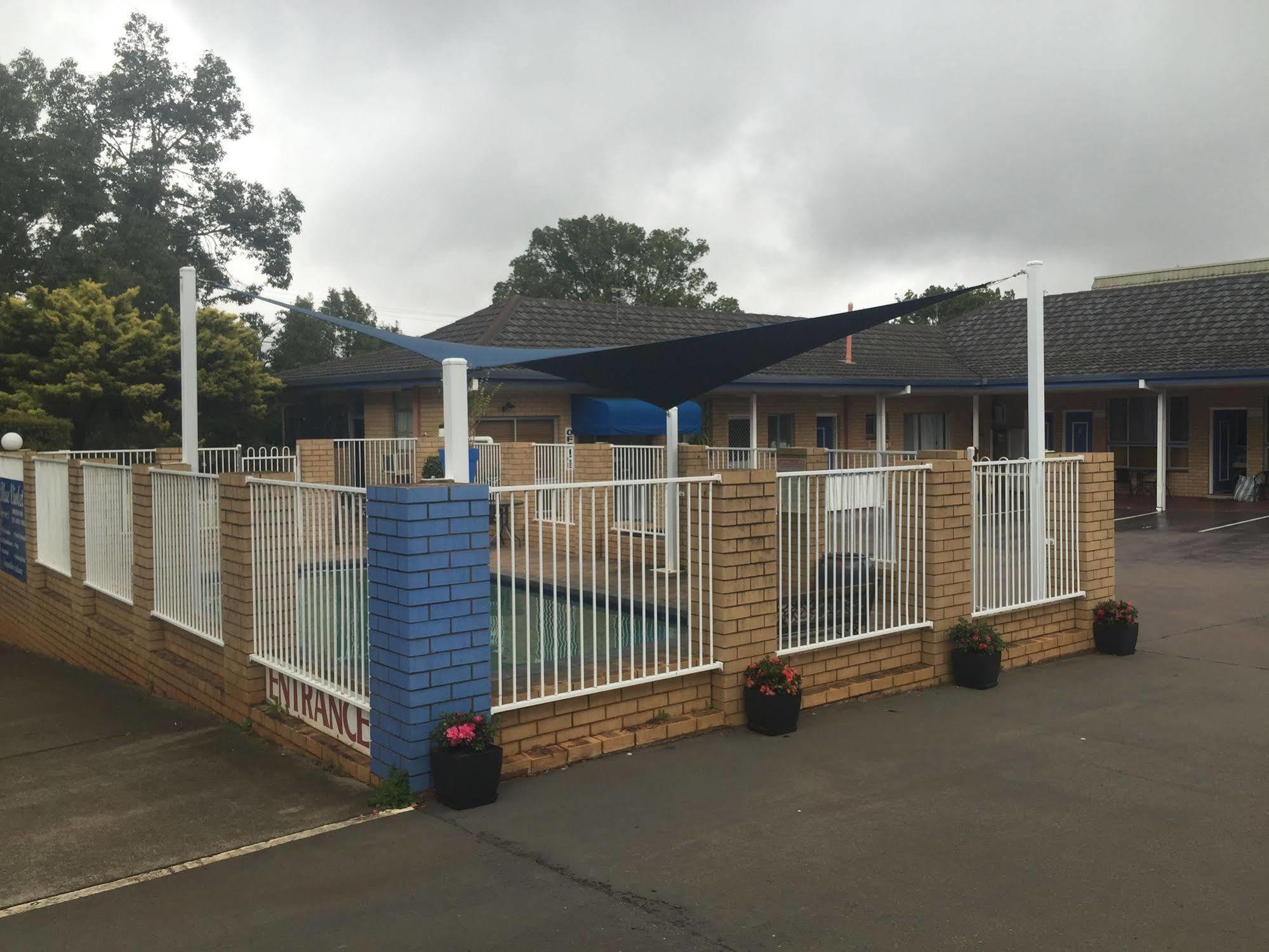 Blue Violet Motor Inn Toowoomba Exterior photo